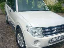 Mitsubishi Montero Canter Spare Wheel 2013 SUV