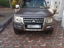 Mitsubishi Montern 2013 SUV
