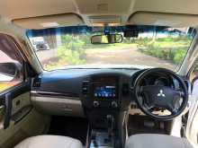 https://riyasewana.com/uploads/mitsubishi-montero-10131723713.jpg