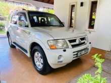 Mitsubishi MONTERO 2003 SUV