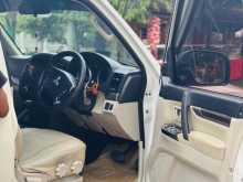 https://riyasewana.com/uploads/mitsubishi-montero-1111383822933.jpg