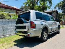 https://riyasewana.com/uploads/mitsubishi-montero-1113415017156.jpg