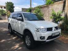 https://riyasewana.com/uploads/mitsubishi-montero-11151019822.jpg