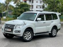 Mitsubishi Montero 2013 Car