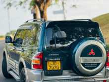 https://riyasewana.com/uploads/mitsubishi-montero-1144741443.jpg