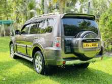 https://riyasewana.com/uploads/mitsubishi-montero-1216414022672.jpg