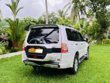 https://riyasewana.com/uploads/mitsubishi-montero-12313274342.jpg