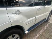 https://riyasewana.com/uploads/mitsubishi-montero-1271838493.jpg