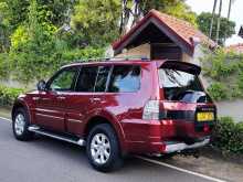 https://riyasewana.com/uploads/mitsubishi-montero-1291041864.jpg