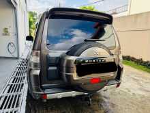 https://riyasewana.com/uploads/mitsubishi-montero-1293309633.jpg