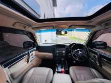 https://riyasewana.com/uploads/mitsubishi-montero-1293309844.jpg