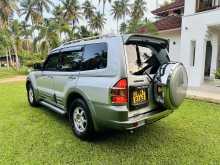 https://riyasewana.com/uploads/mitsubishi-montero-1310035522093.jpg