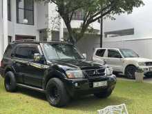 Mitsubishi Montero 2004 SUV