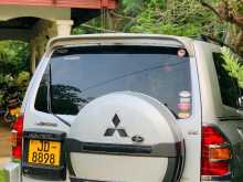 https://riyasewana.com/uploads/mitsubishi-montero-141509144983.jpg