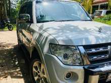 https://riyasewana.com/uploads/mitsubishi-montero-142228174983.jpg