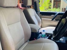 https://riyasewana.com/uploads/mitsubishi-montero-142228596075.jpg