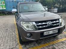 https://riyasewana.com/uploads/mitsubishi-montero-15133909682.jpg