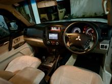 https://riyasewana.com/uploads/mitsubishi-montero-1514492517596.jpg