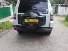 https://riyasewana.com/uploads/mitsubishi-montero-152133154843.jpg