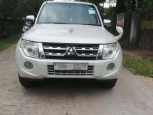 https://riyasewana.com/uploads/mitsubishi-montero-152134046554.jpg