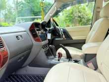https://riyasewana.com/uploads/mitsubishi-montero-16105804104.jpg