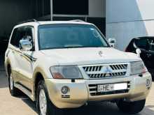 https://riyasewana.com/uploads/mitsubishi-montero-16113408152.jpg