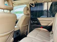 https://riyasewana.com/uploads/mitsubishi-montero-16113408484.jpg