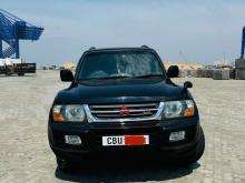 Mitsubishi Montero 2002 SUV