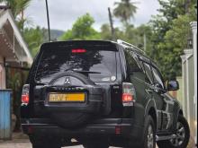 https://riyasewana.com/uploads/mitsubishi-montero-1922143517782.jpg