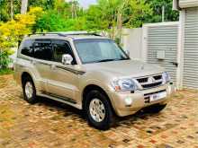 Mitsubishi MONTERO V6 2003 SUV