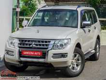 https://riyasewana.com/uploads/mitsubishi-montero-1st-14114650641.jpg