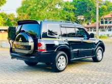 https://riyasewana.com/uploads/mitsubishi-montero-2-8-2007-27312112484.jpg