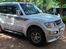 Mitsubishi Montero 2000 SUV