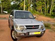 Mitsubishi Montero 2000 SUV