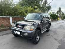 https://riyasewana.com/uploads/mitsubishi-montero-2001-2117543512292.jpg