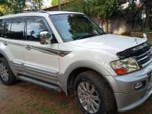 https://riyasewana.com/uploads/mitsubishi-montero-2002-106201212012.jpg