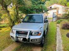 Mitsubishi Montero 2002 SUV