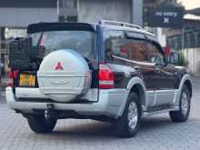 https://riyasewana.com/uploads/mitsubishi-montero-2002-221323912392.jpg