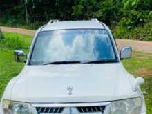 https://riyasewana.com/uploads/mitsubishi-montero-2003-1117591912232.jpg
