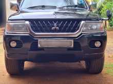 Mitsubishi Montero 2004 SUV