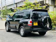 https://riyasewana.com/uploads/mitsubishi-montero-2005-2520480812942.jpg