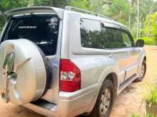 https://riyasewana.com/uploads/mitsubishi-montero-2005-2611450912902.jpg