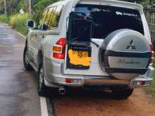 Mitsubishi Montero 2005 2000 SUV