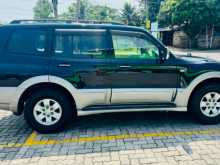 https://riyasewana.com/uploads/mitsubishi-montero-2006-1317324612443.jpg