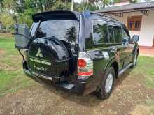 https://riyasewana.com/uploads/mitsubishi-montero-2006-179362512214.jpg