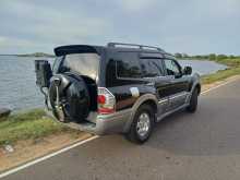 https://riyasewana.com/uploads/mitsubishi-montero-2006-219453612514.jpg