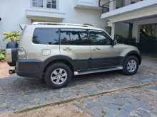 https://riyasewana.com/uploads/mitsubishi-montero-2007-211361012224.jpg