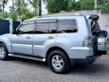 https://riyasewana.com/uploads/mitsubishi-montero-2007-278441312073.jpg