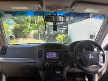 https://riyasewana.com/uploads/mitsubishi-montero-2007-614172712833.jpg