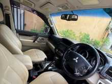 https://riyasewana.com/uploads/mitsubishi-montero-2010-2312034012014.jpg